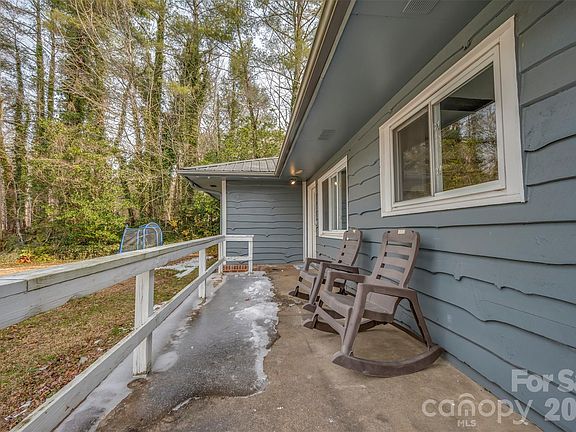 4th image of 1685 Lynn Rd