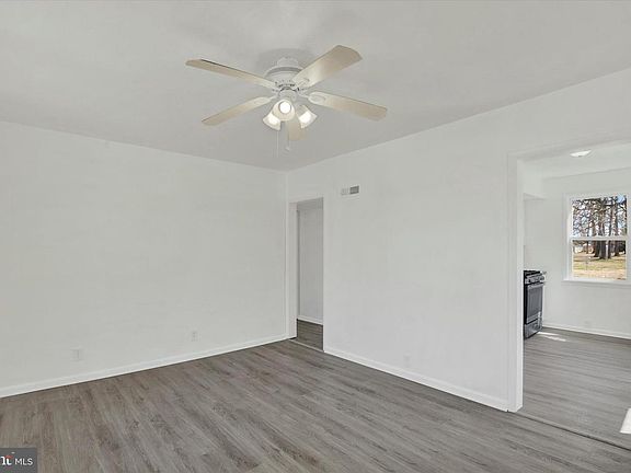 3rd image of 78 Swan St