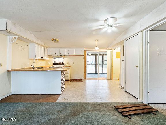 3rd image of 106 Hermitage Road