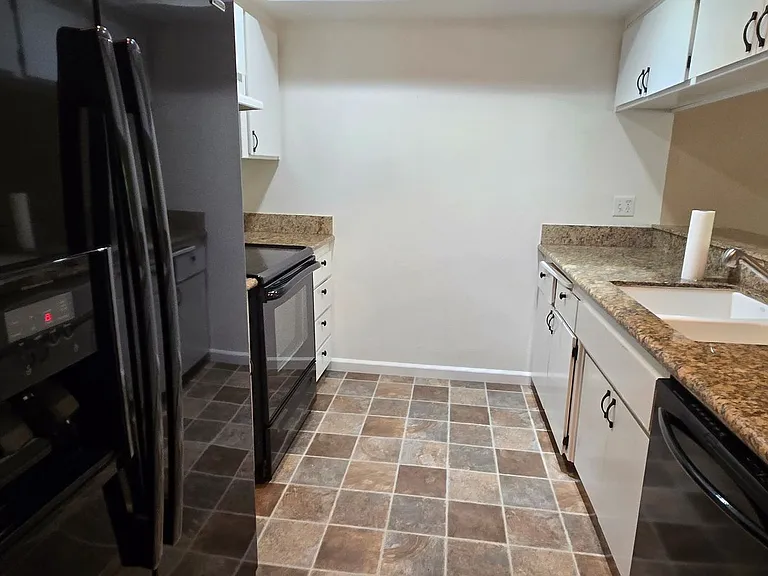 346 Gracie Rd — Photo 4