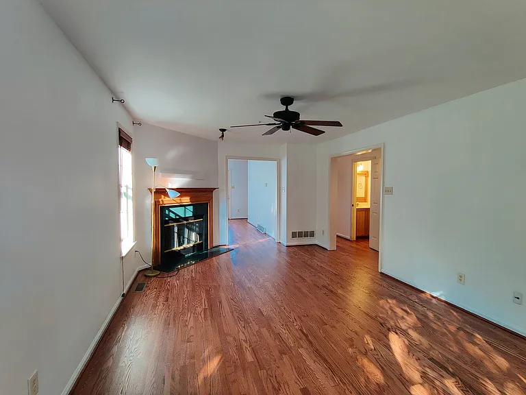 366 Bristol Cir — Photo 9