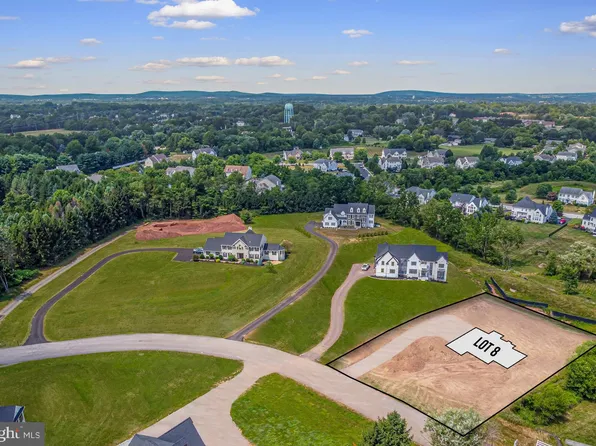 550 Hopwood Rd #8, Collegeville, PA 19426