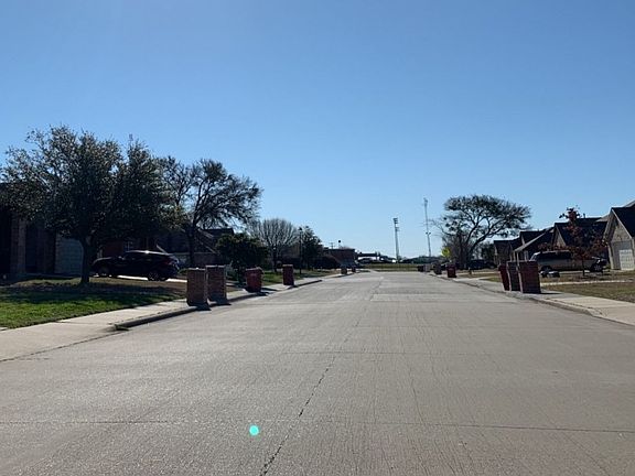 4th image of 5201 Burlingame Dr
