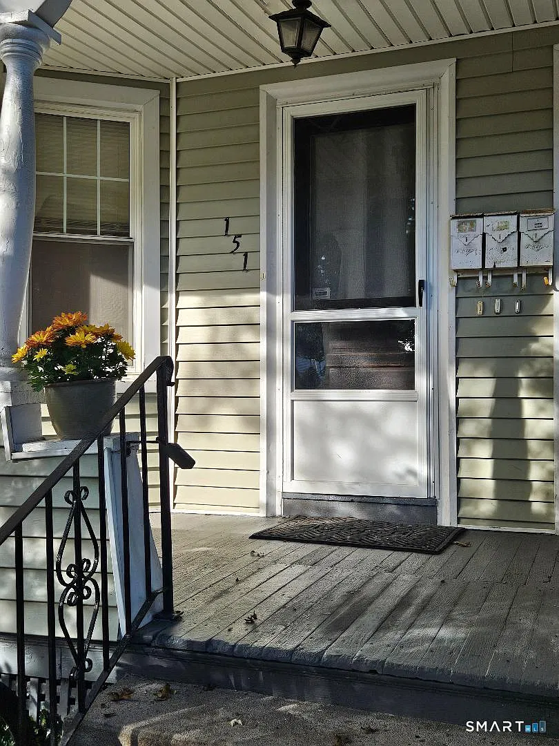 2 bed, 1.0 bath, 1137 sqft, $2,200 — Photo 3