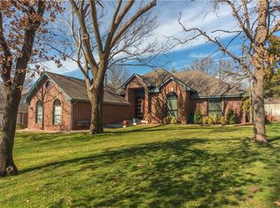 709 Thorn Briar Rd, Edmond, OK 73034