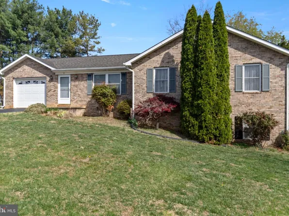 5 Hite Ct, Luray, VA 22835