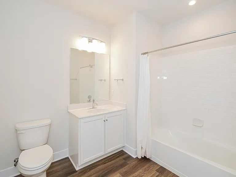 102 Saint Ives Pl #303 — Photo 3