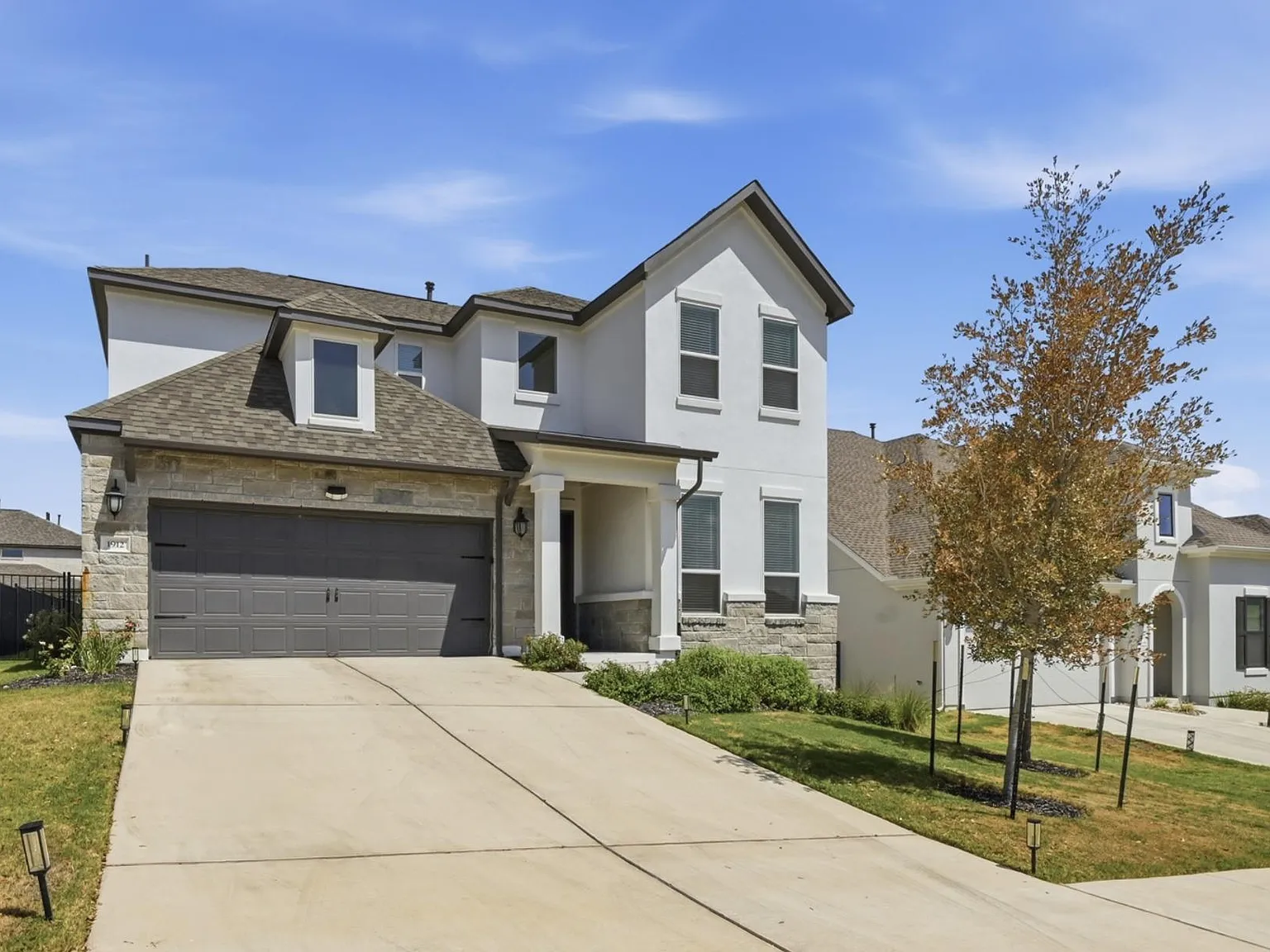 4 bed, 4.5 bath, 3350 sqft, $2,995 — Photo 1