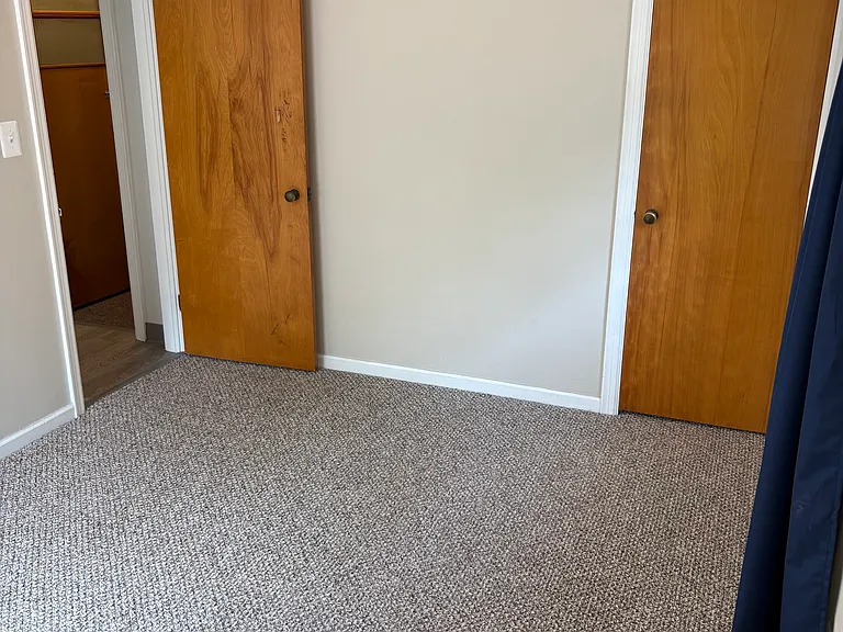 425 Lyon St NE #1 — Photo 8
