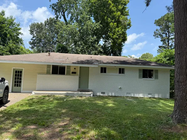 100 Springwood Dr, Little Rock, AR 72211