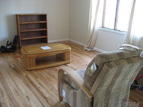 2nd image of 210 Volta St