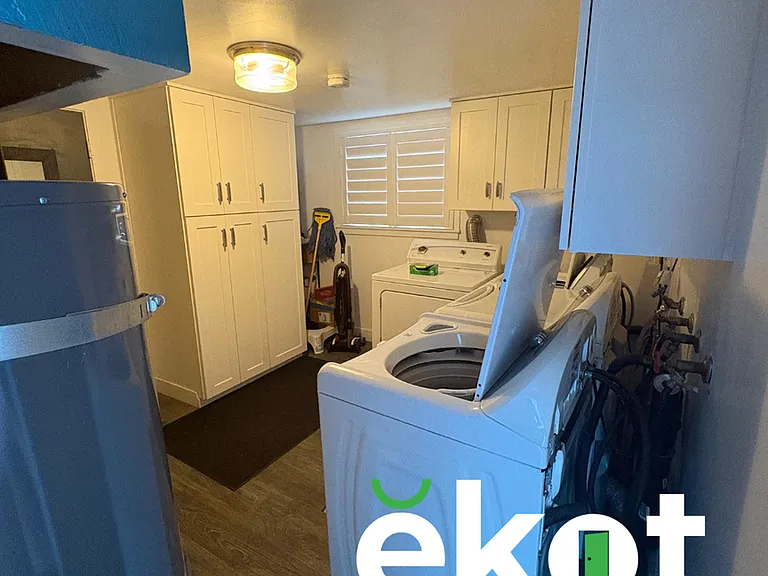 1267 W 500 S — Photo 24