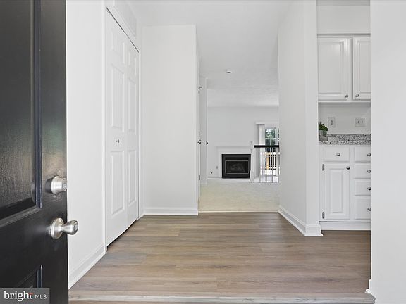 4th image of 5658 Thorndyke Ct