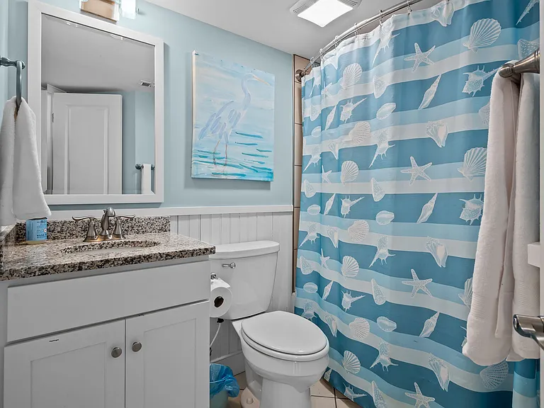 107 W Bogue Blvd #5 — Photo 3