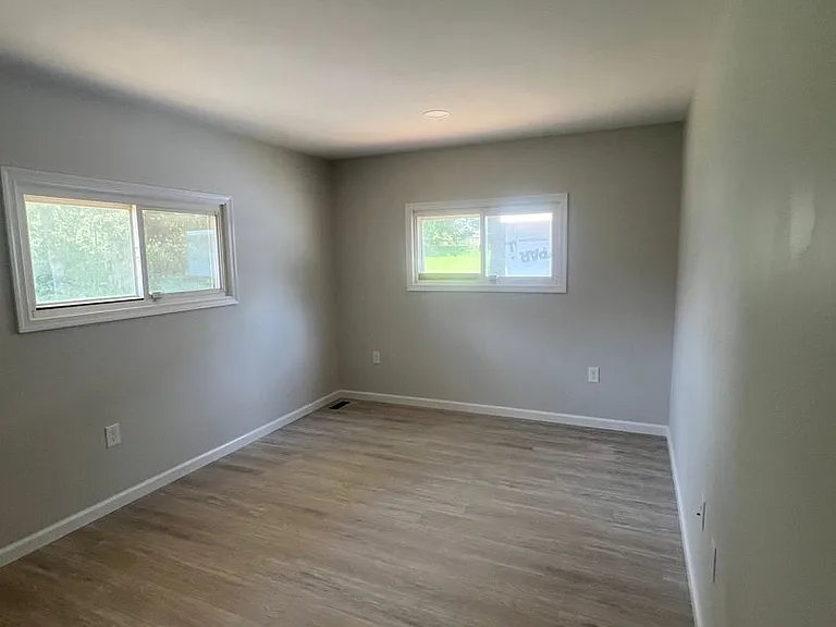 403 D St — Photo 5