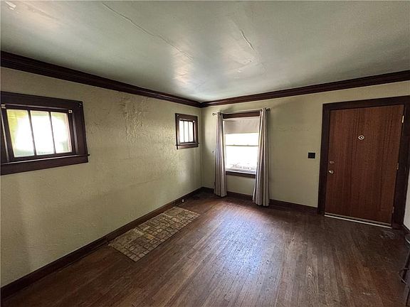 3rd image of 326 N 21st St