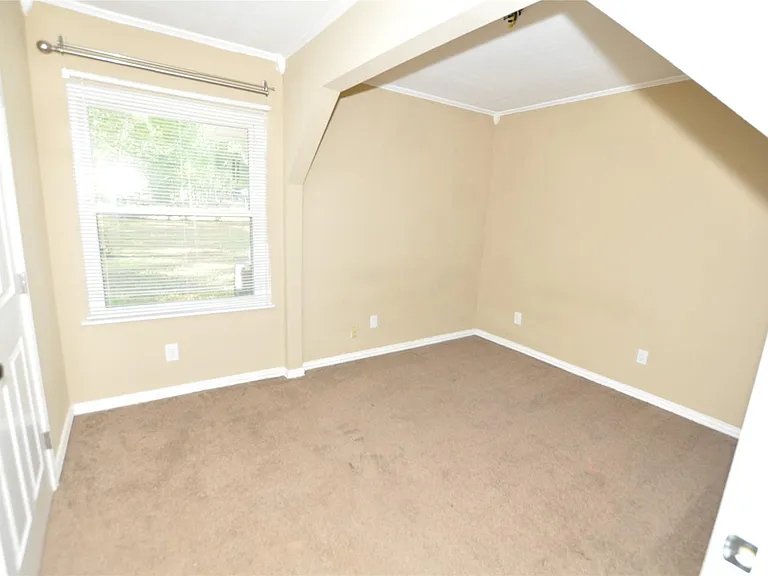 208 Blue Lake Dr — Photo 13