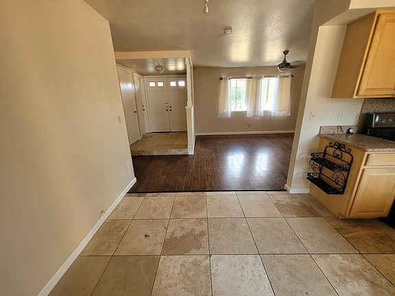 5th image of 8918 Phoenix Ave