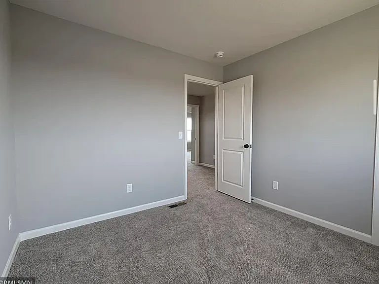 8861 Legacy Bay Dr NE — Photo 8