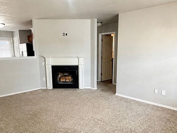 2nd image of 306 Colony Ct
