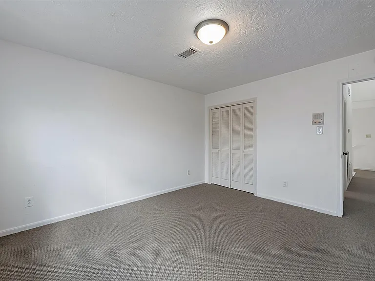 1915 Mustang Springs Dr — Photo 26