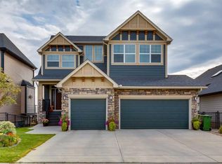 308 N Rainbow Falls Way, Chestermere, AB T1X1W5