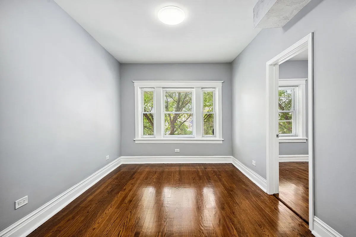 Building Photo - 1341 N Ashland Ave