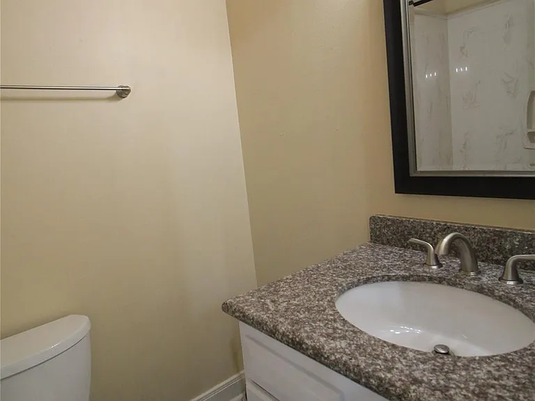 4709 Scott St #B — Photo 11