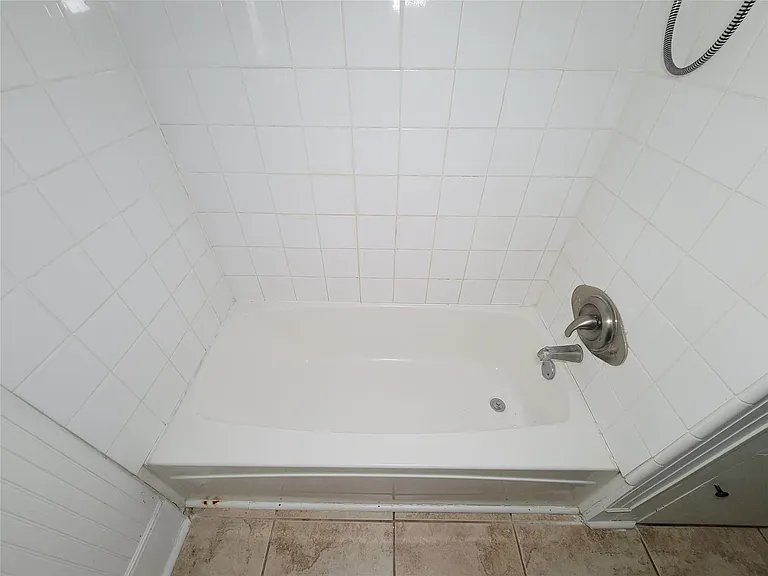 508 W Lang St — Photo 21