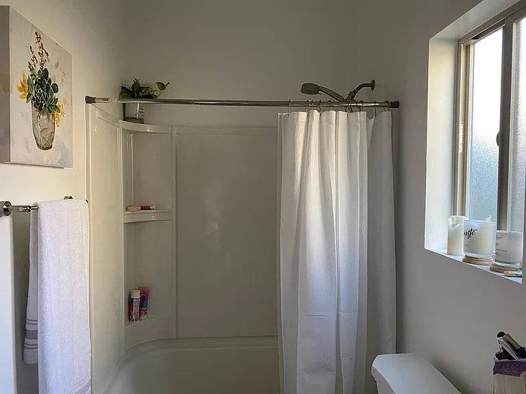 4046 Centre St #3 — Photo 10
