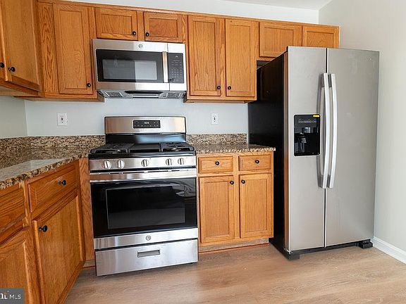 5th image of 8234 Catbird Cir Unit 301