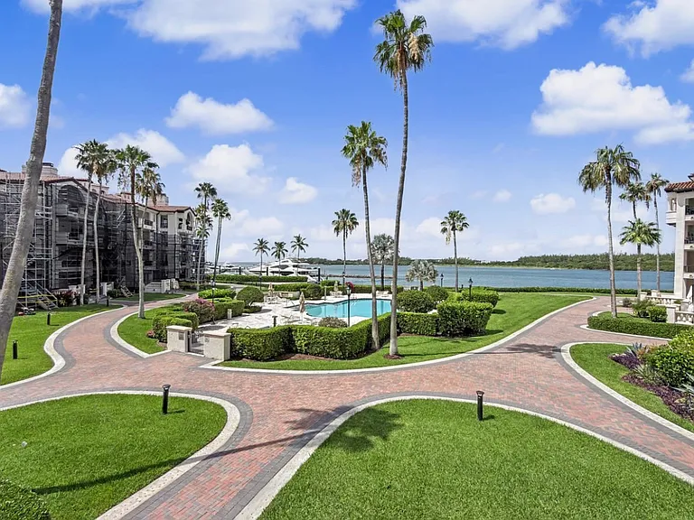 2124 Fisher Island Dr #2124 — Photo 2
