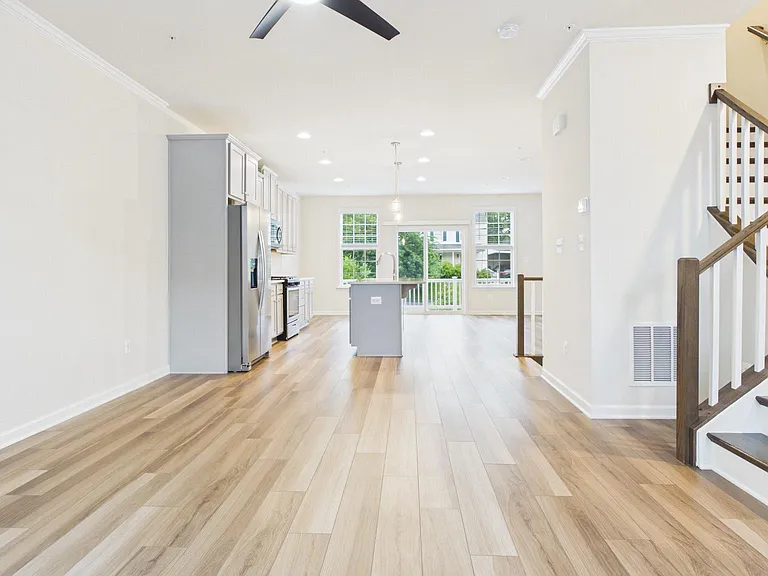 22 Chester Ct — Photo 30