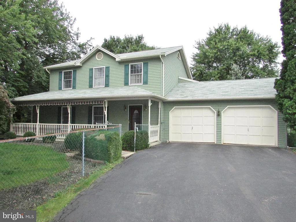782 Franklin Square Dr photo 1