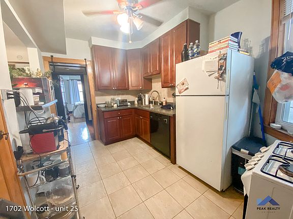 3rd image of 1702 N Wolcott Ave #2331795