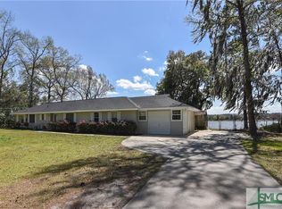 1123 Lake Dr, Midway, GA 31320