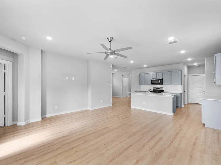 124 Mandarin St — Photo 25