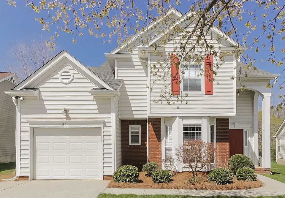 1st image of 544 Carlisle Dr