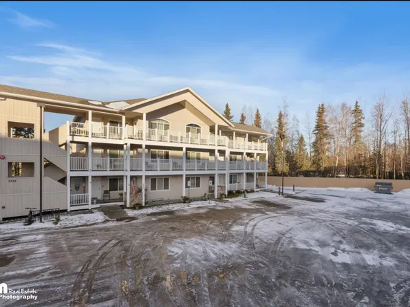 Fully Furnished Units Near UMED District, Anchorage, AK | Athenian Village Apartments