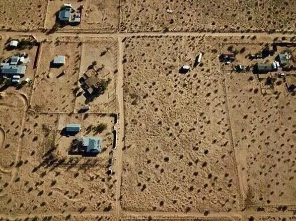 62120 Phillipi Ln, Landers, CA 92285