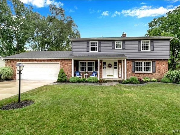 58 Puritan Pl, Orchard Park, NY 14127