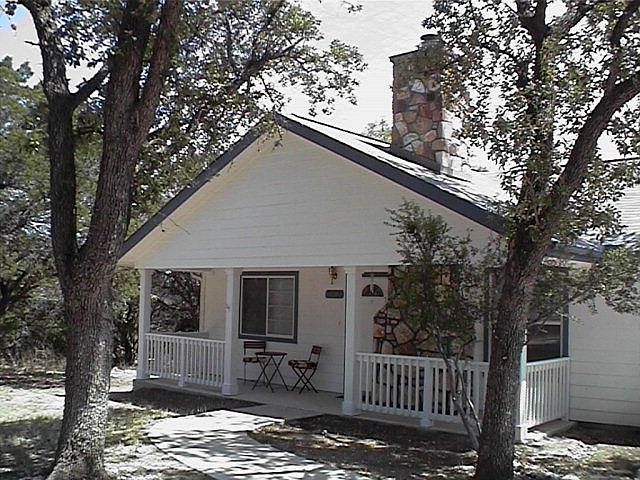 1st image of 18527 Staghorn Dr