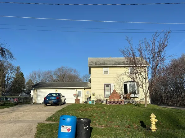 202 Green St, Traer, IA 50675
