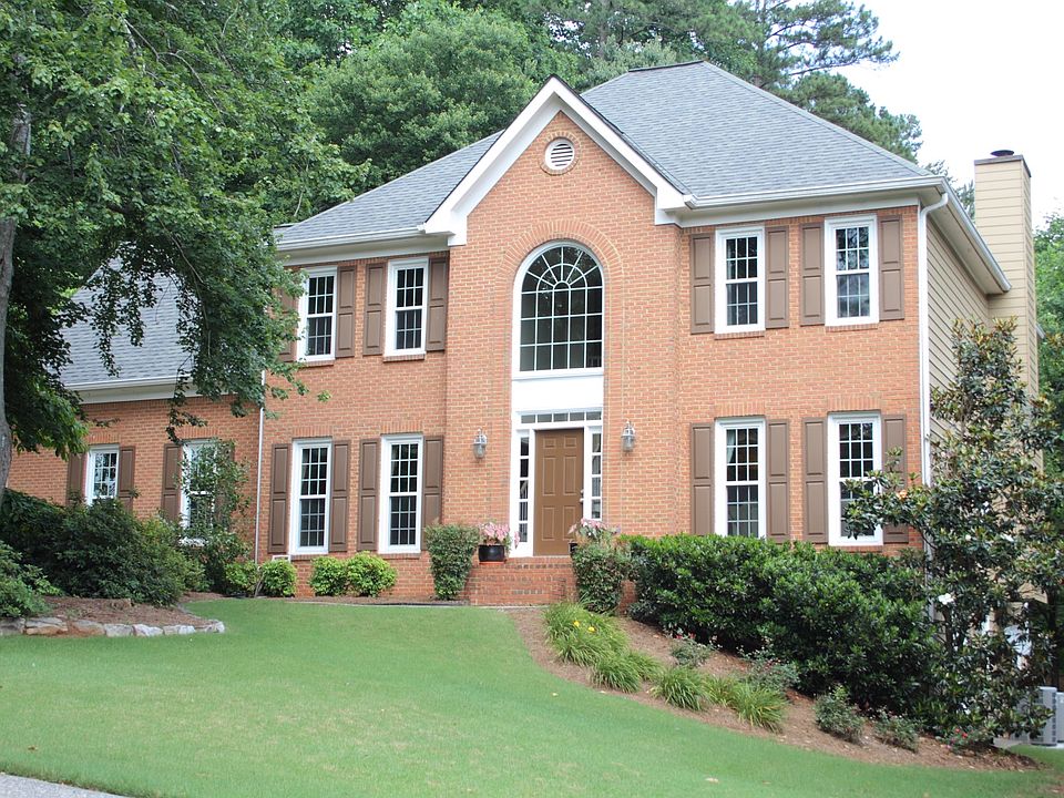 1st image of 989 Cherbrooke Ln