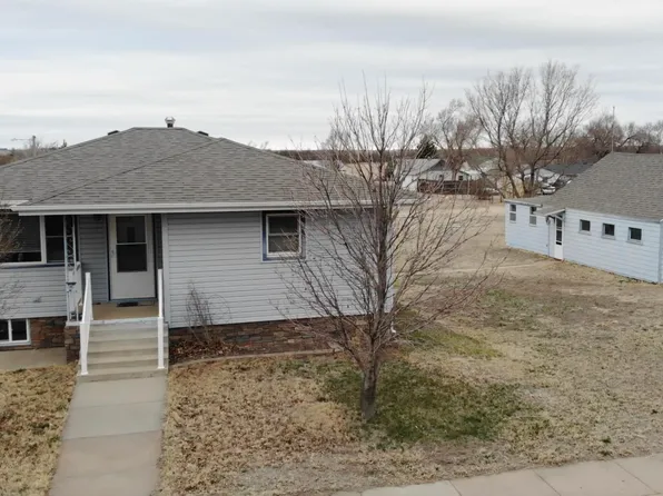 1201 Cedar St, Victoria, KS 67671