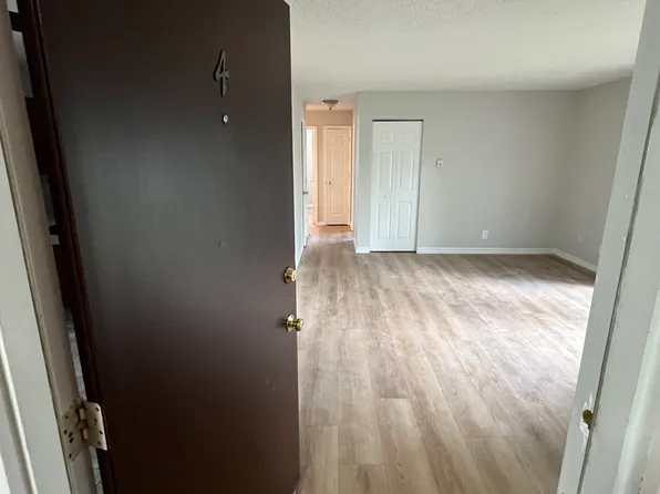 1010 S Buchanan St #4, Wilmington, IL 60481