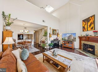 1301 N Courthouse Rd APT 1810, Arlington, VA 22201