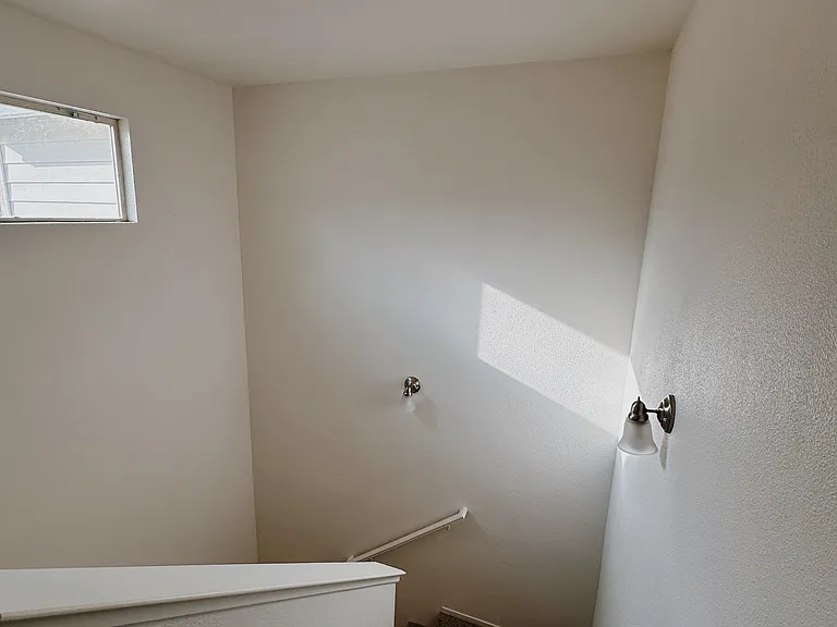 480 Posada Way — Photo 5