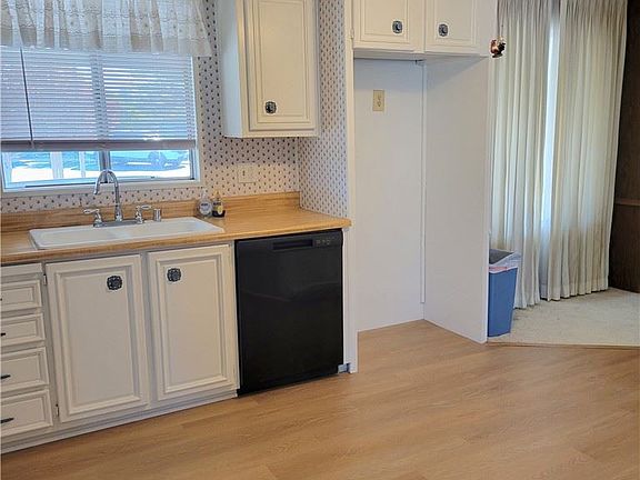 2nd image of 15111 Pipeline Ave Spc 128