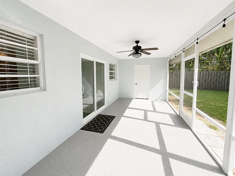 2478 NW Holiday Ct — Photo 27